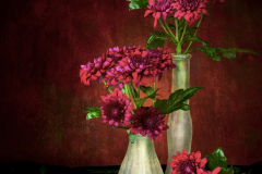 Frosted-glass-vases-with-chrysanthemums
