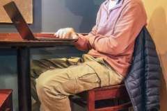 22_Candid-portrait-of-a-young-man-in-a-cafe